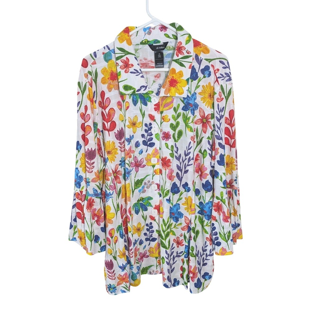 Ali Miles Whimsical Floral Textured Button Front Tunic